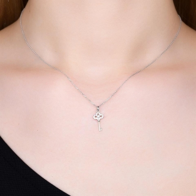 0,07ct Anahtar Figürlü Pırlanta Tasarım Kolye Modelleri - Gelin Damat Diamond