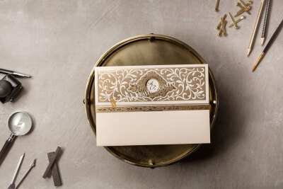 Altın Varaklı Zarif Motifli Düğün Davetiyesi - GD8396 - Gelin Damat