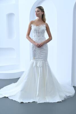 Dantel Detaylı Tüy Gelinlik 2025 - Gelin Damat