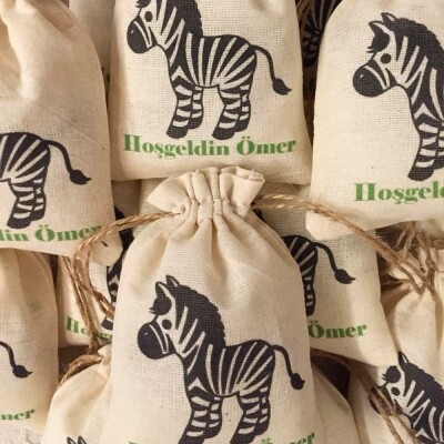 Zebra tasarımlı hoşgeldin bebek yazılı lavanta kesesi - 
